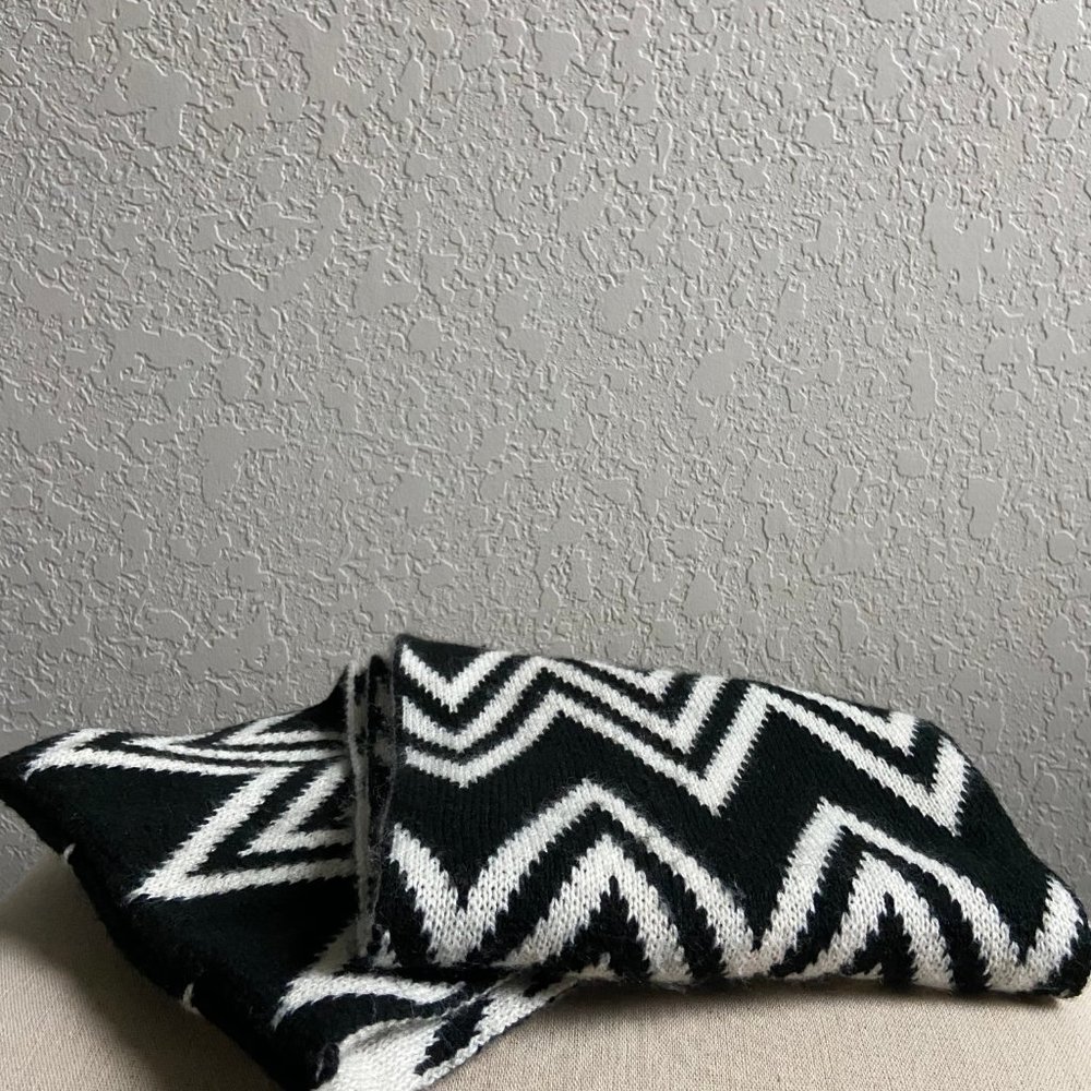 Reversible Infinity Scarf - Picture 4 of 5